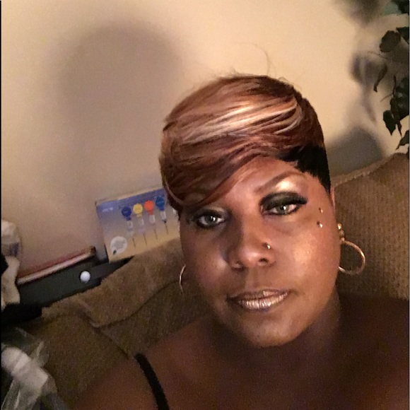 Meet your Posher, TB we are family - Picture 3 of 8